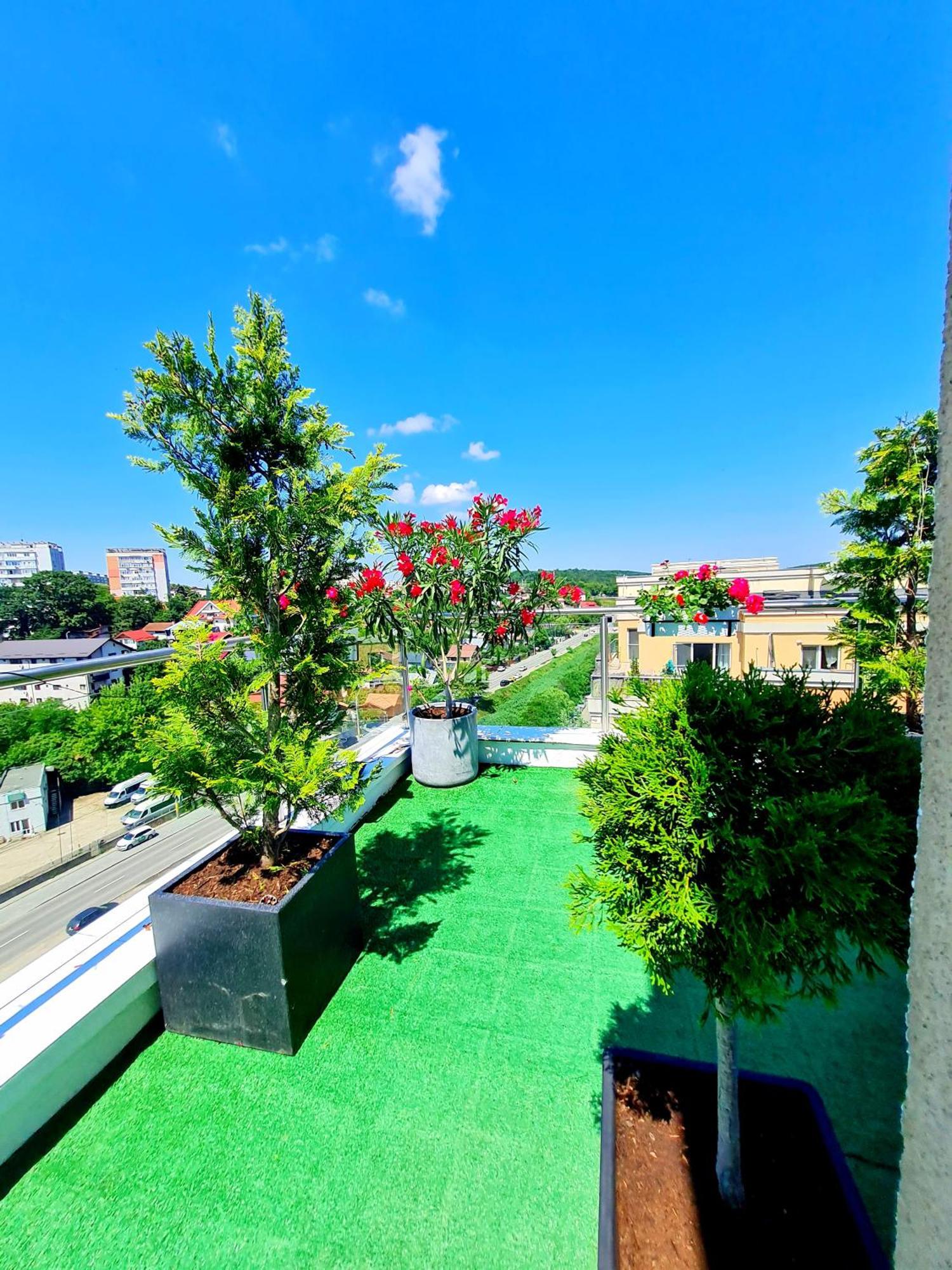 Appartamento Penthouse View Aeroport Iasi Esterno foto
